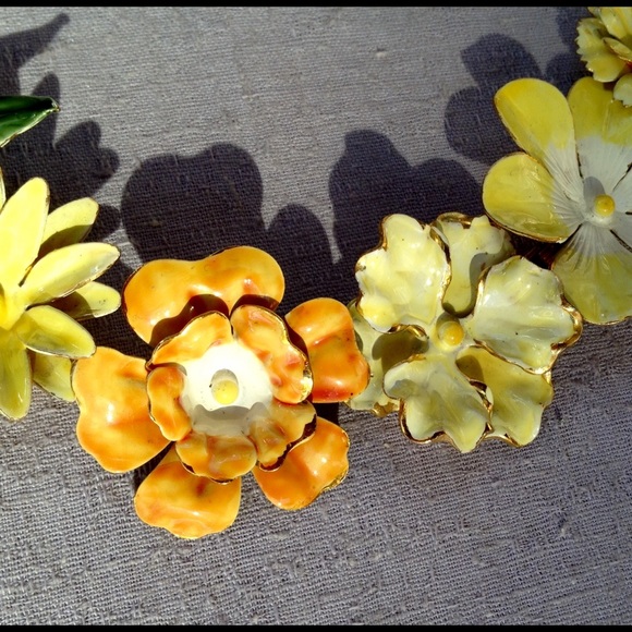 Vintage Sandor Enamel Flower Necklace - Picture 8 of 8